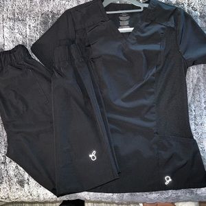 Jaanuu XS black scrub top & scrub jogger pants
